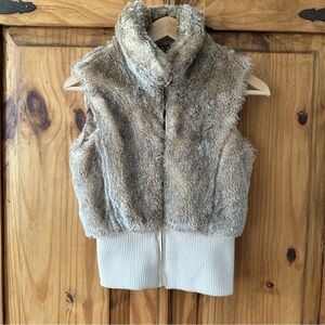 Vintage Y2K Atmosphere Faux Fur Vest Festival Fashion Mob Wife Aesthetic - XS